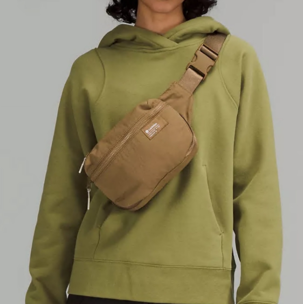 Clean Lines Belt Bag
